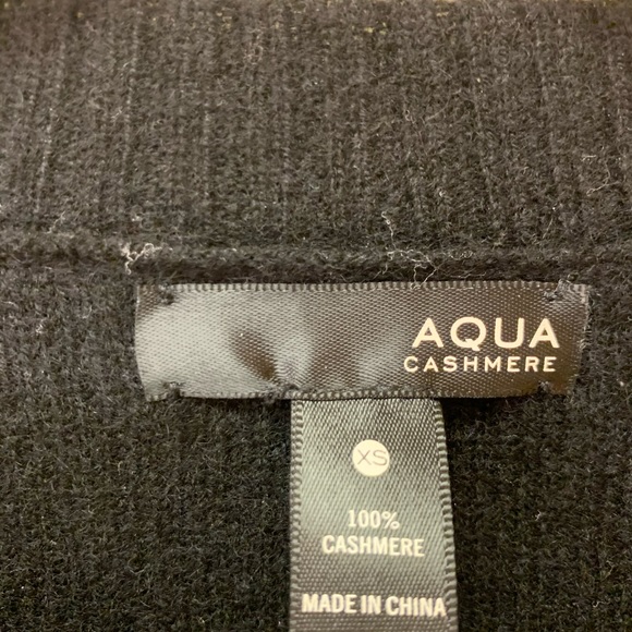 AQUA V-Neck Cashmere Sweater - Picture 4 of 8